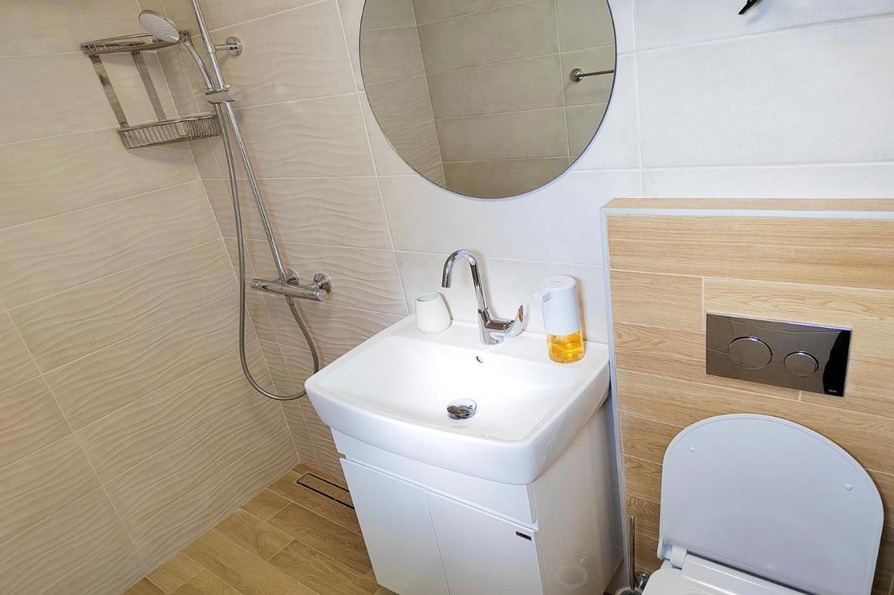 Shik & Chic In The Heart Of Burgas # 5Min From Beach # New Exteriör bild